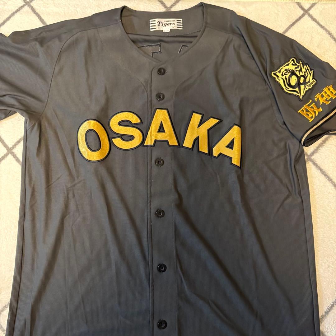 阪神タイガース 佐藤輝明 選手ブラック レプリカユニフォーム Oサイズ