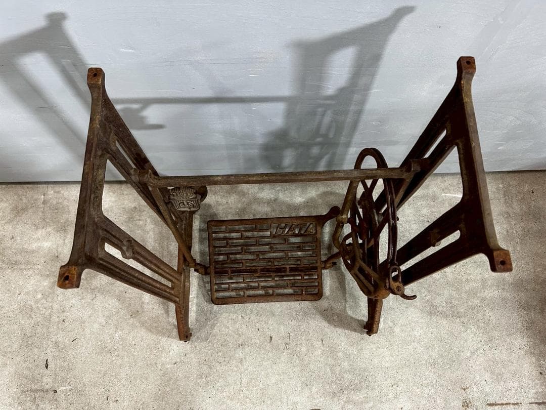 HATA 足踏みミシン ミシン台 ミシン 脚 店舗什器 ヴィンテージ RW258