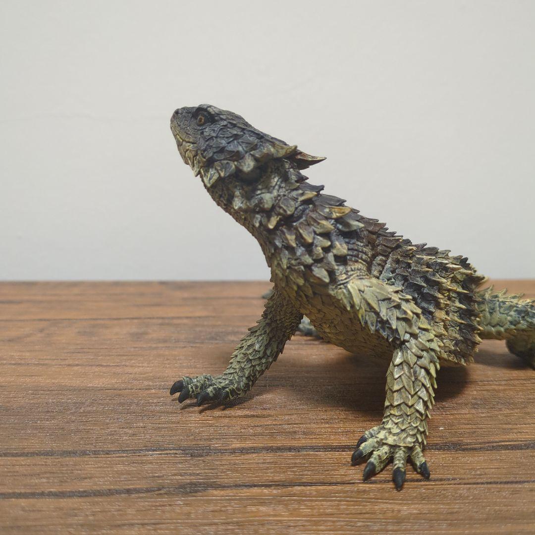 蟹蟲修造　オオヨロイトカゲ　フィギュア