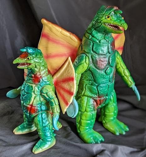 ジャイアント＆スタンダード・ドラコ（ブルマァク復刻）ソフビフィギュア２体セット