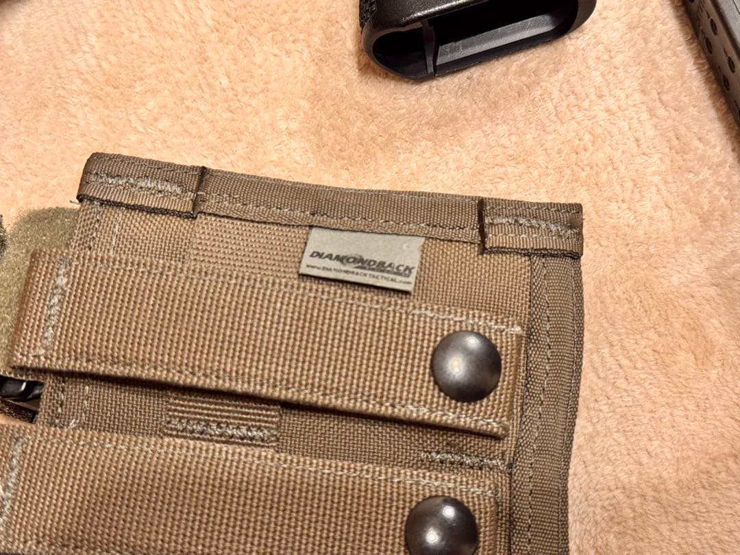 GLOCK 19 ダイアモンドバックポーチ　7TSホルスター ターニケット