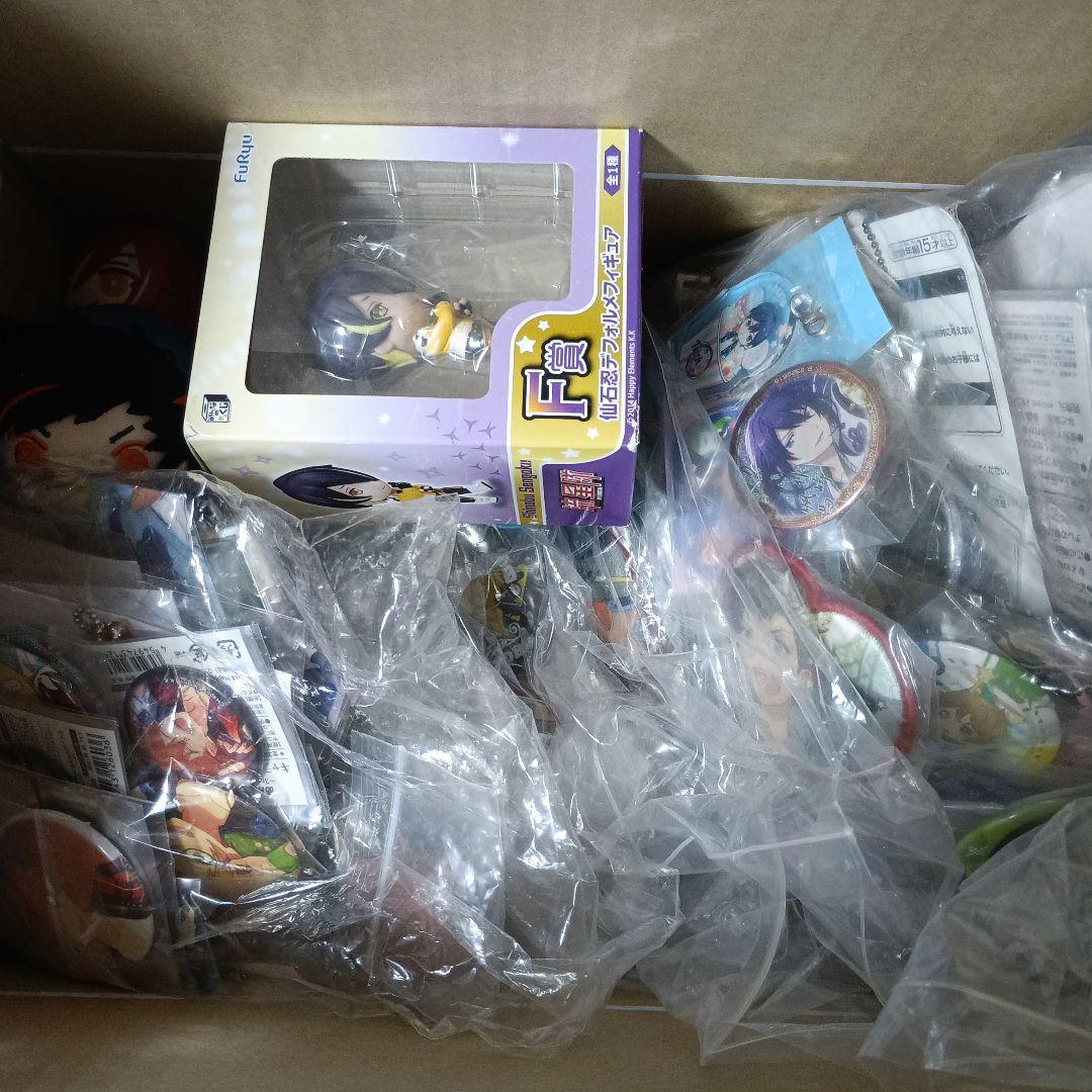 合馬公式アカウント様 あんさんぶるスターズ 缶バッジ、キーホルダー 300点以上