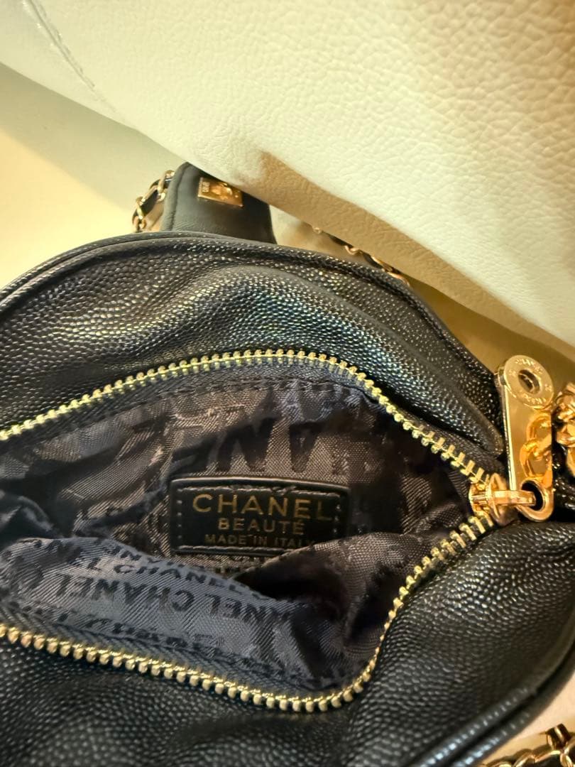 CHANELシャネル ノベルティ ショルダーバッグ