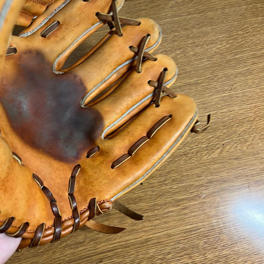 ハイゴールド 一般硬式 グローブ グラブ サイン入り 支給品？ 内野用 刺繍有り