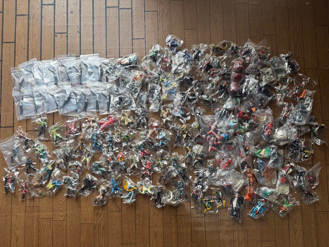 HGシリーズ 仮面ライダー 150体セット ジャンク品 フィギュア ウルトラマン