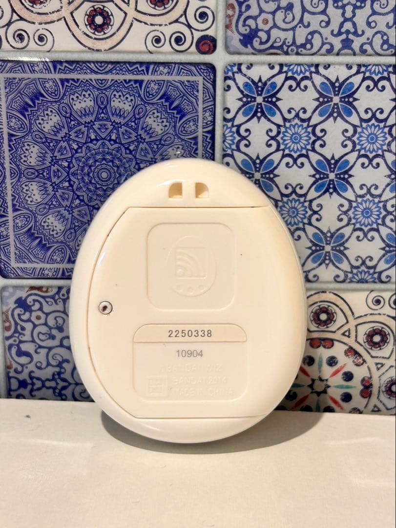 * たまごっち4Uホワイト 本体（中古）のみ *