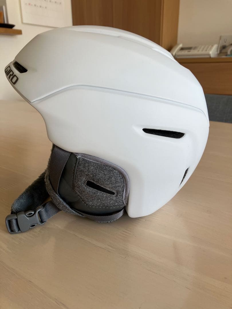 ジロ スキーヘルメットAVERA AF アジアンフィット 白 レディースS