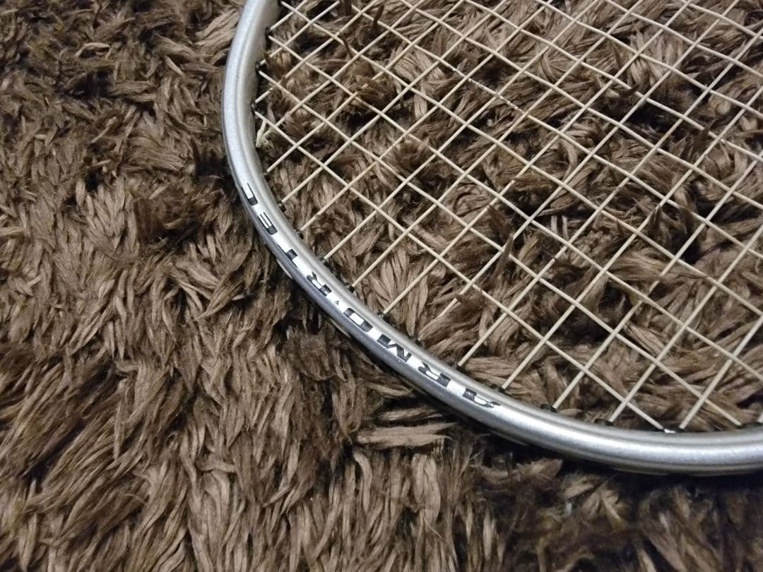 ヨネックス アーマーテック700 3u g4