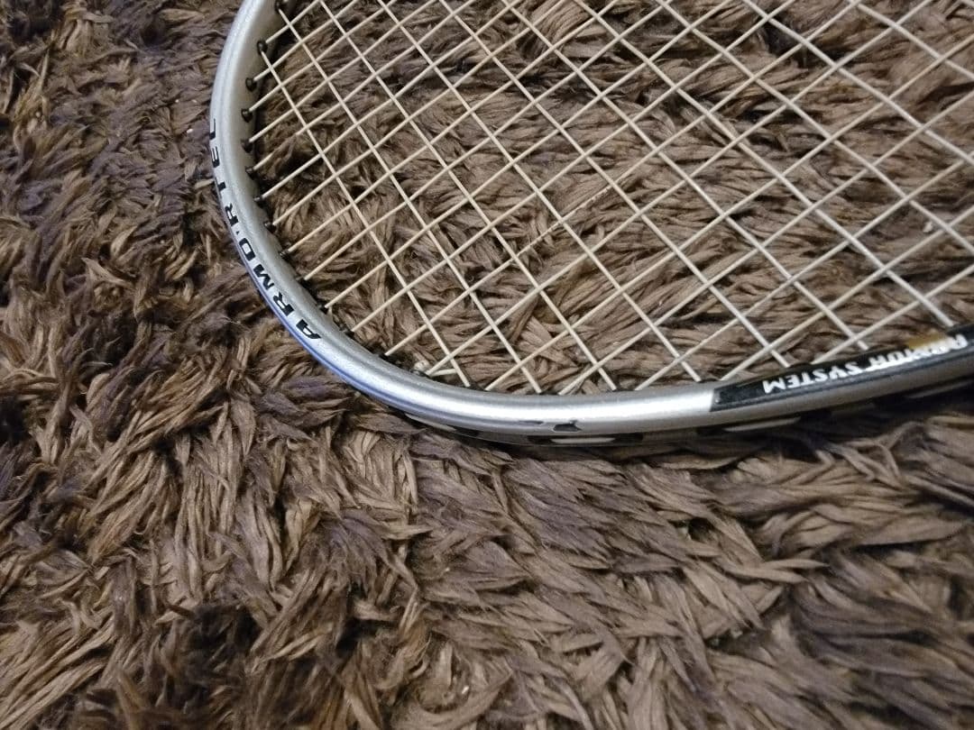 ヨネックス アーマーテック700 3u g4