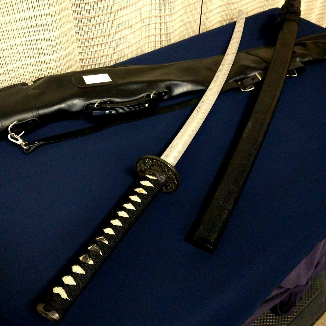 ☆期間限定！【合皮革製袋付き模造刀美品】