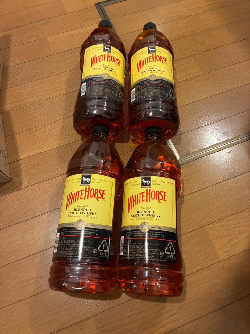 ホワイトホース ファインオールド 40度 2.7L　４本