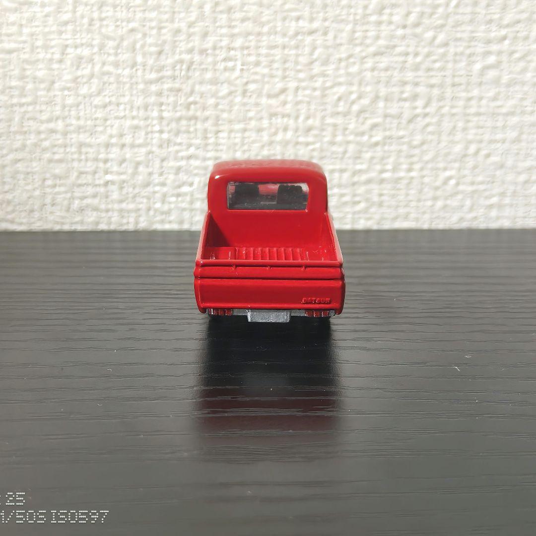 TOMICA　トミカ　ダットサン　トラック　赤色　香港製