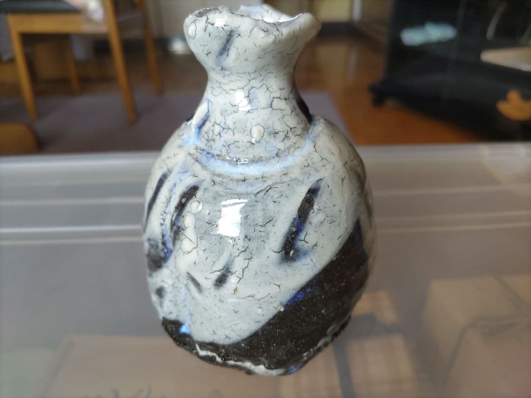 塚本治彦 粉ひき　とっくり　共箱　布　粉引　徳利