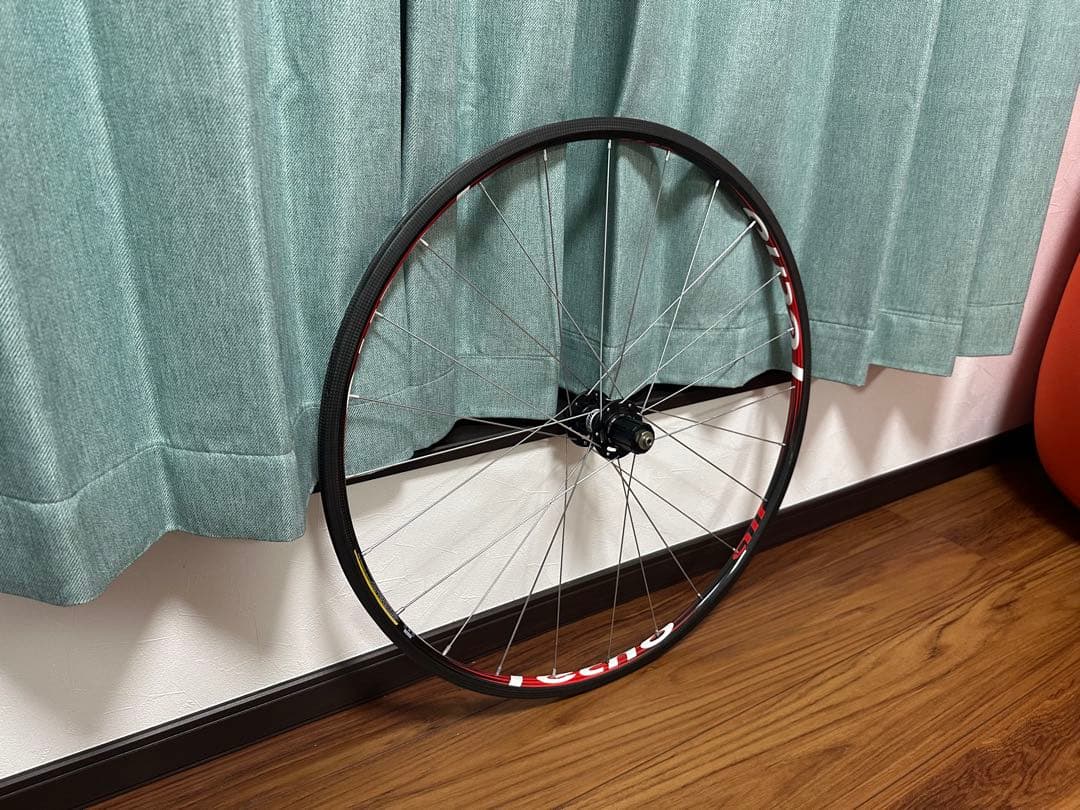 超軽量カーボンホイール前後約1100g