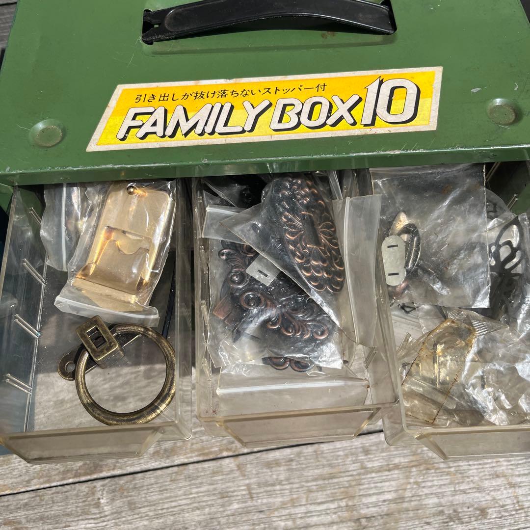 ヴィンテージ　色々部品　工具箱付き