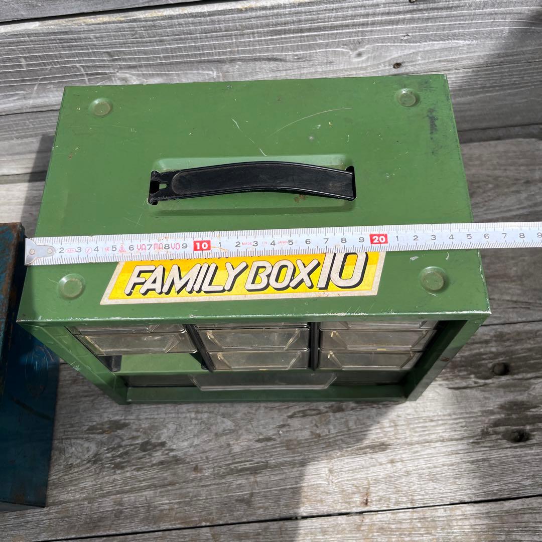 ヴィンテージ　色々部品　工具箱付き