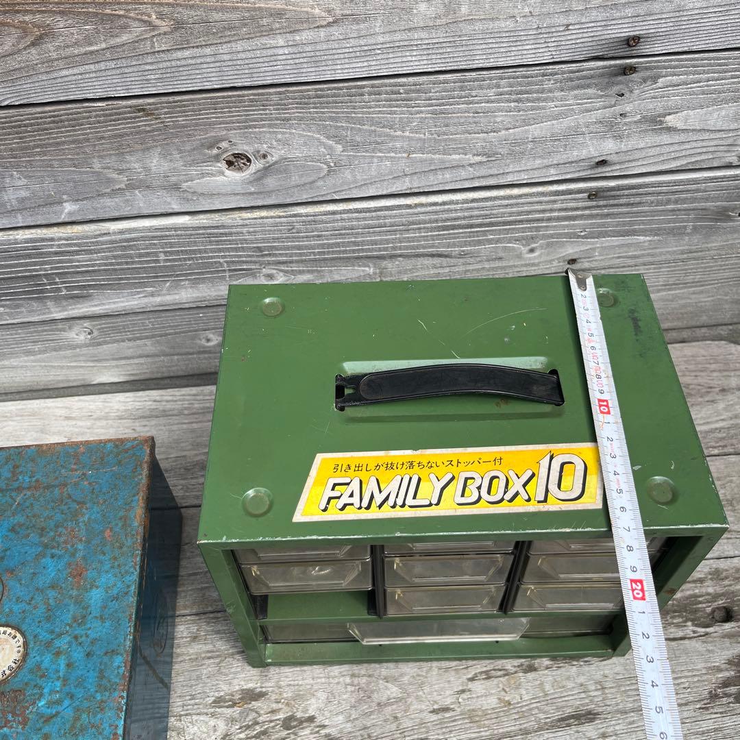 ヴィンテージ　色々部品　工具箱付き