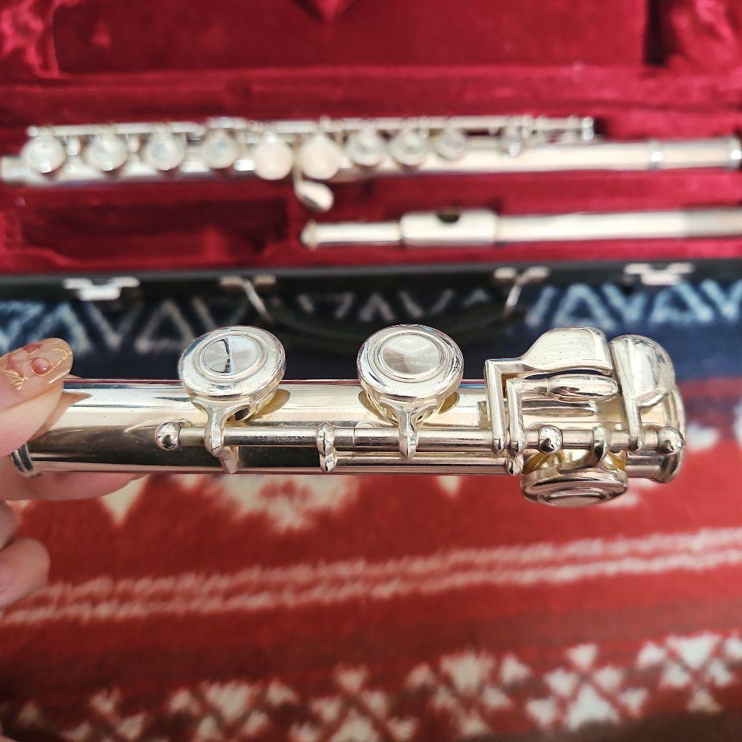 フルート本体 赤い装飾付き