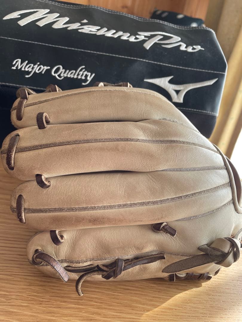 Mizuno Pro 硬式グローブ ベージュ　専用袋と箱付き　中古品