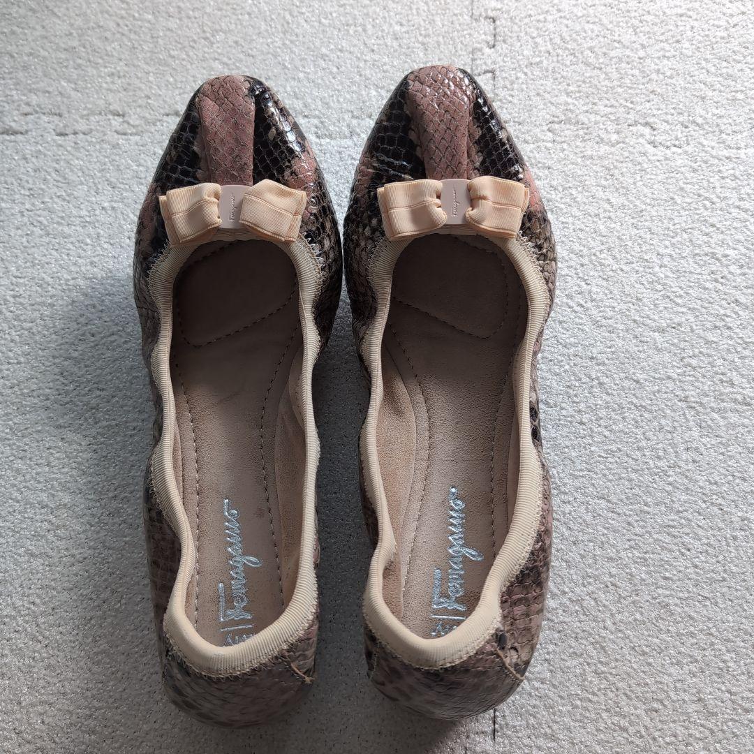 フェラガモバレーシュウズ新品未使用サイズ23