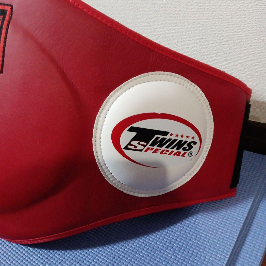 中古品　TWINS SPECIAL ボクシングサポーター M 赤