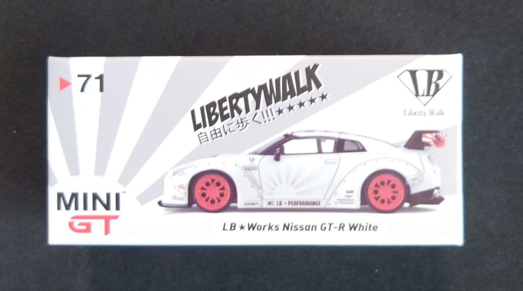 MINI GT LB★Works Nissan GT-R R35 ホワイト