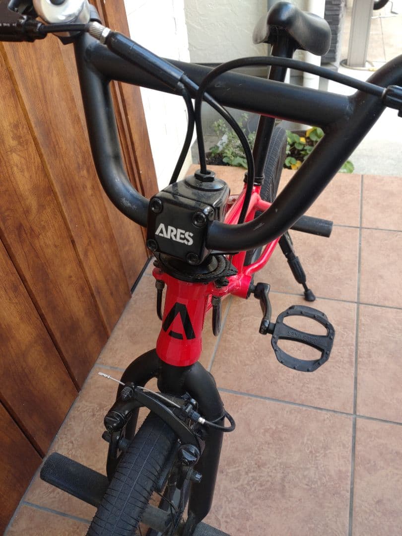 STN ARESAVES BMXバイク レッド　16インチ