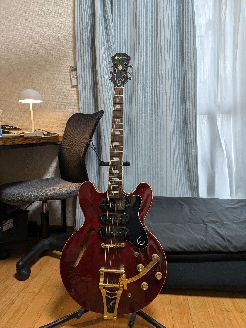 ギター Epiphone Riviera p93 WR