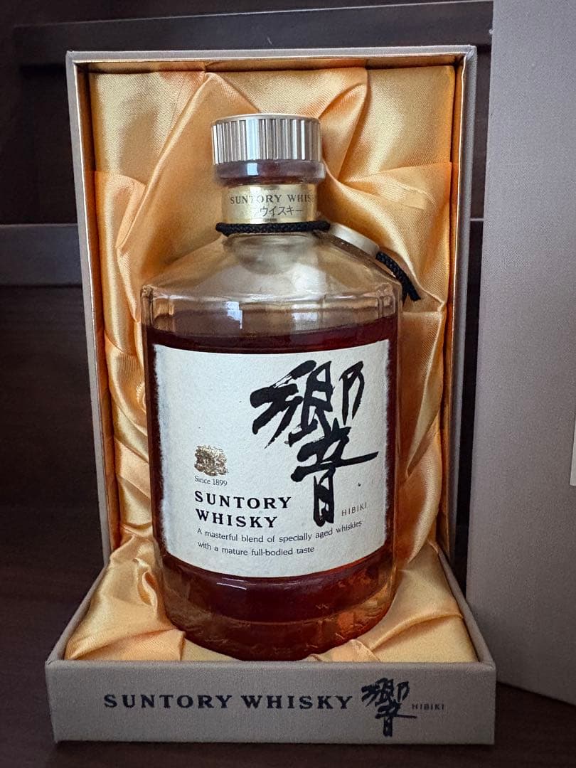 SUNTORY HIBIKI 響　ウイスキー