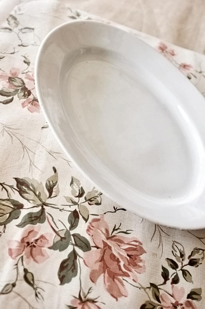 19世紀 フランス 36c 白の集約と重厚なオーバルプレートa アンティーク