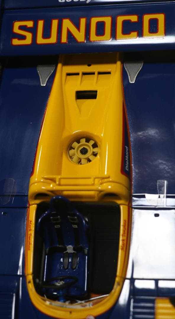 ミニチャンプス製　ポルシェ９１７／３０　１９７３年カンナムチャンピオン　1/18