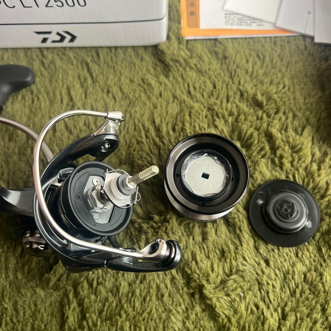 【極美品】ダイワ 24 ルビアス PC LT 2500