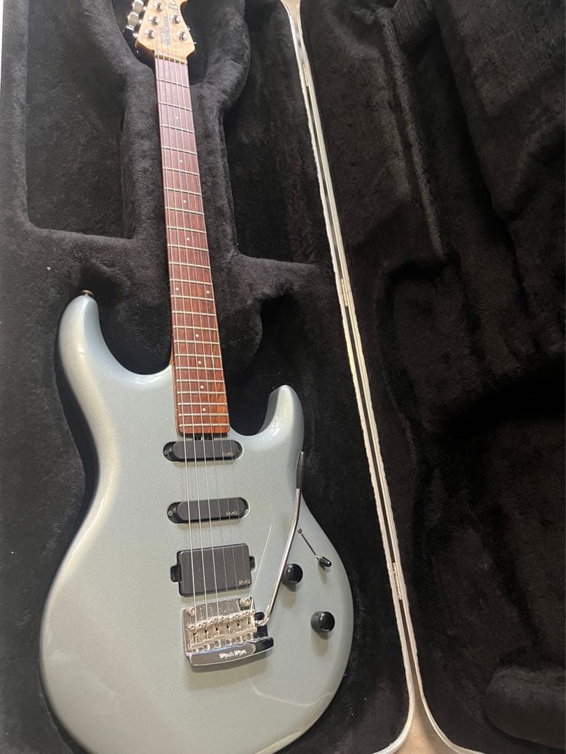 ギター MUSICMAN Luke