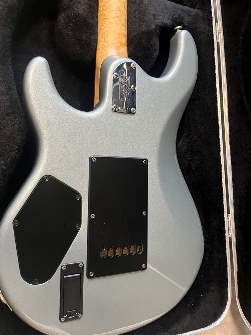 ギター MUSICMAN Luke