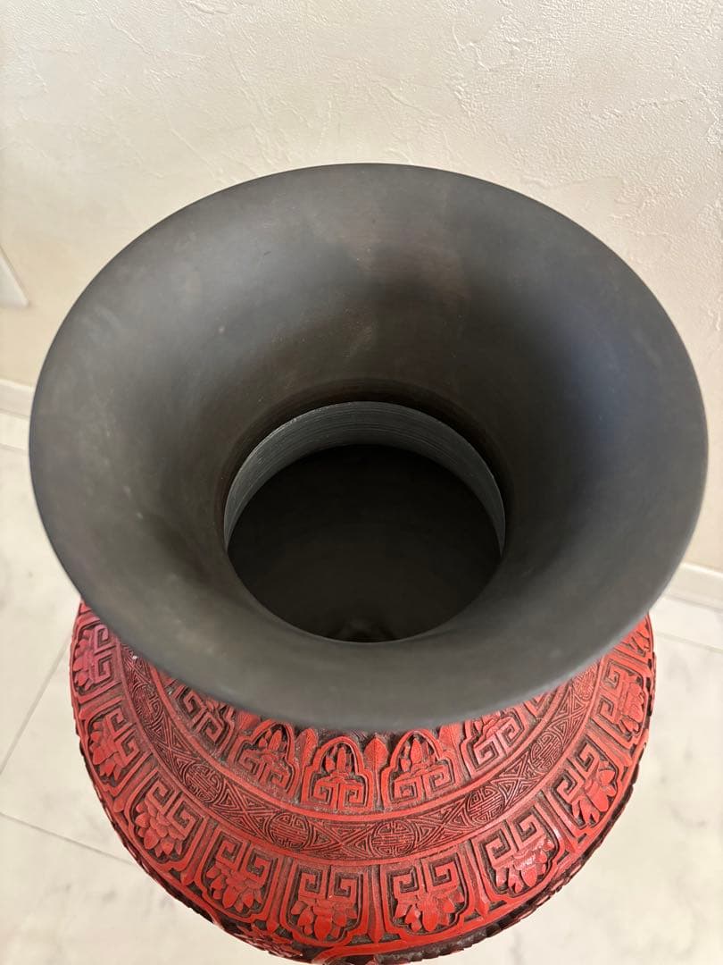 中国 美術 骨董 堆朱 壺 赤壺 工芸品 民芸品 彫刻 花柄 花瓶 花器 置物