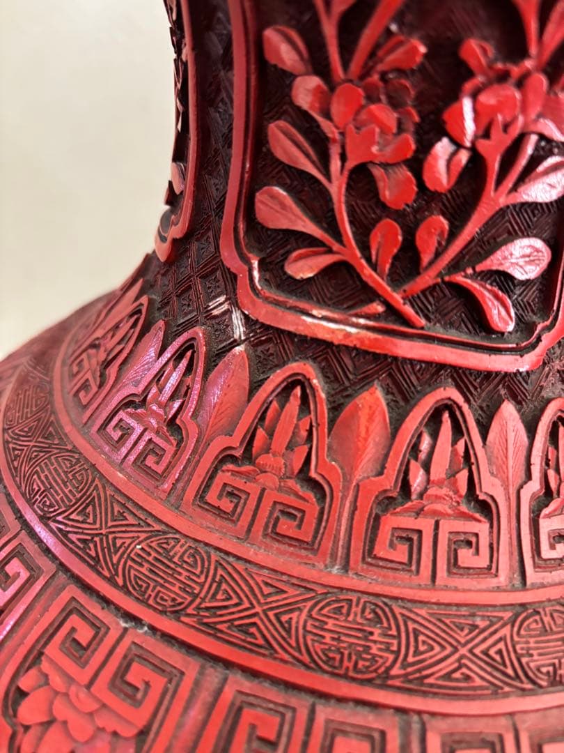 中国 美術 骨董 堆朱 壺 赤壺 工芸品 民芸品 彫刻 花柄 花瓶 花器 置物