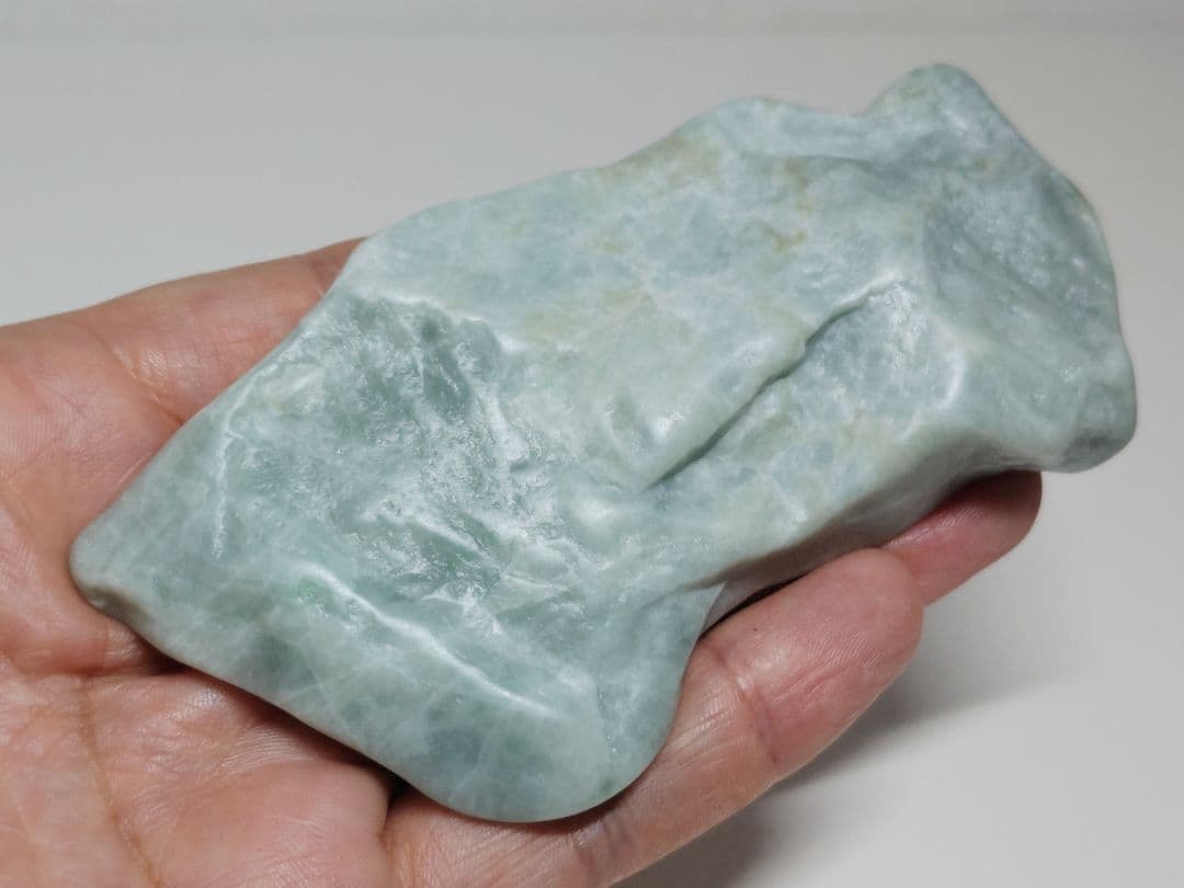 淡緑 194g 翡翠 ヒスイ 原石 鑑賞石 自然石 誕生石 鉱物 鉱石 水石