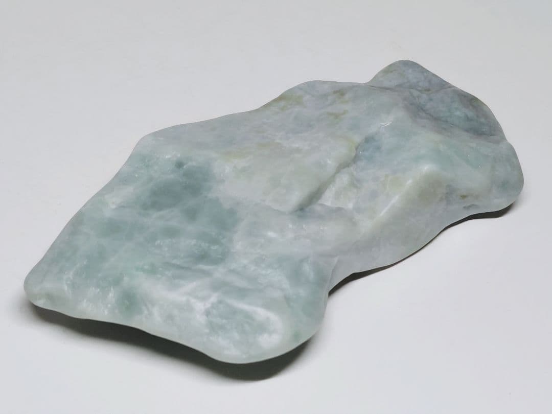 淡緑 194g 翡翠 ヒスイ 原石 鑑賞石 自然石 誕生石 鉱物 鉱石 水石