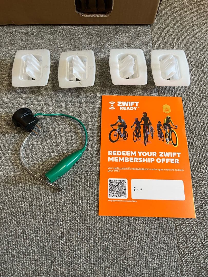 Wahoo KICKR CORE ズイフトコグ付き