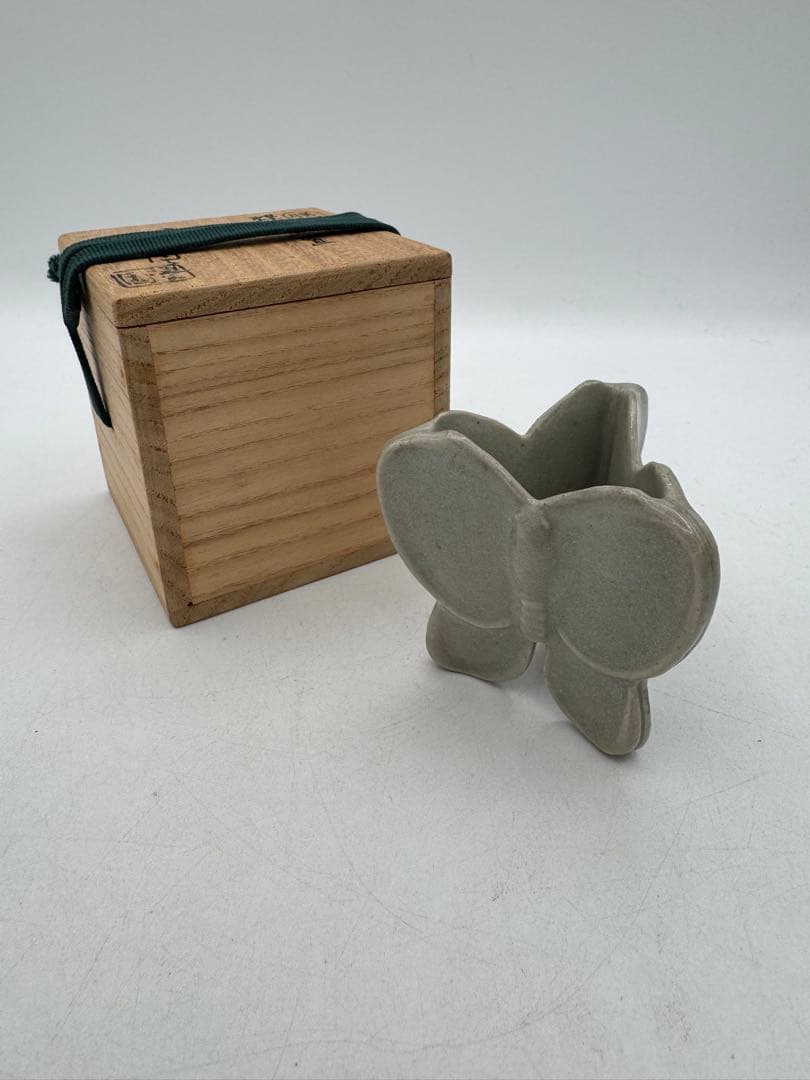 c734 蓋置 灰釉 蝶　遠州七窯　膳所　陽炎園 木箱 茶道具 古物