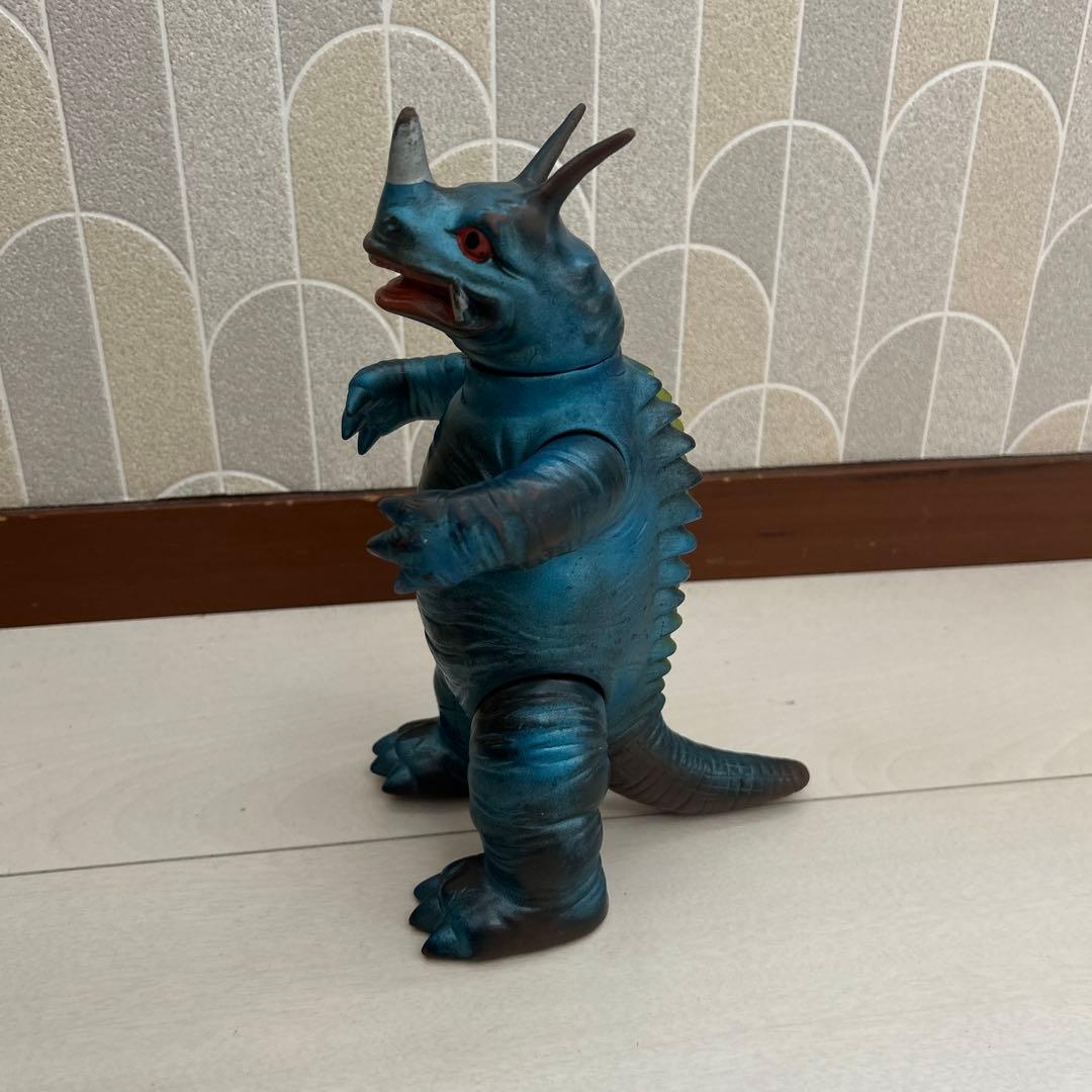 t*i様 ネロンガマルサン当時物スタンダードサイズ ネロンガ マルサン 当時物ス