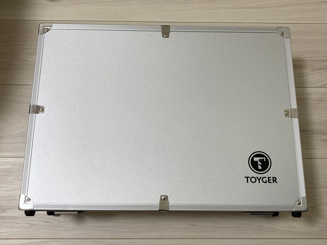 TOYGER CEO Storage アタッシュケース シルバー