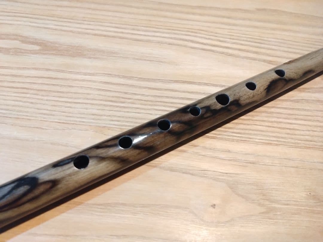【ハンドメイド品】黒柿　笛　横笛　和楽器　7本調子　ドレミ調　一点物　未使用品①