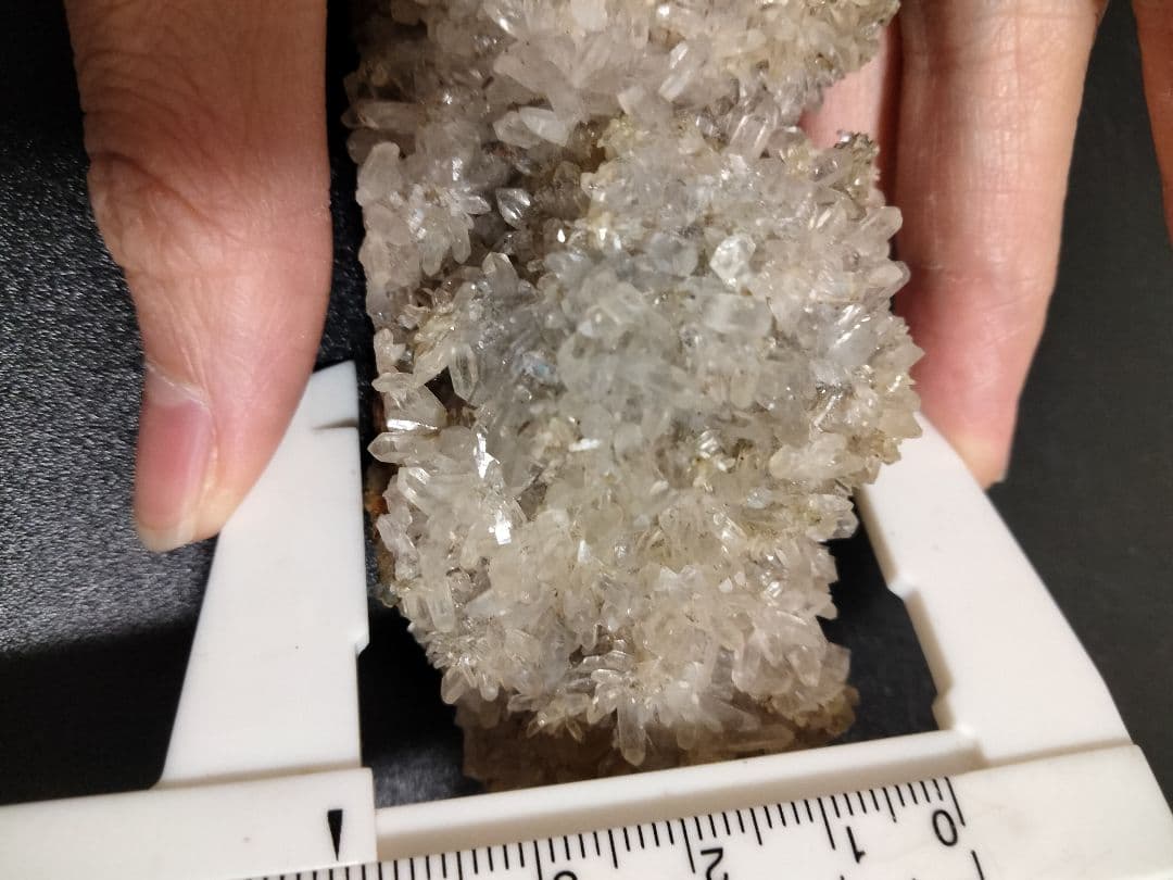 埼玉県秩父市中津川 秩父鉱山 橋掛沢　水晶クラスター　虹入り水晶　国産水晶