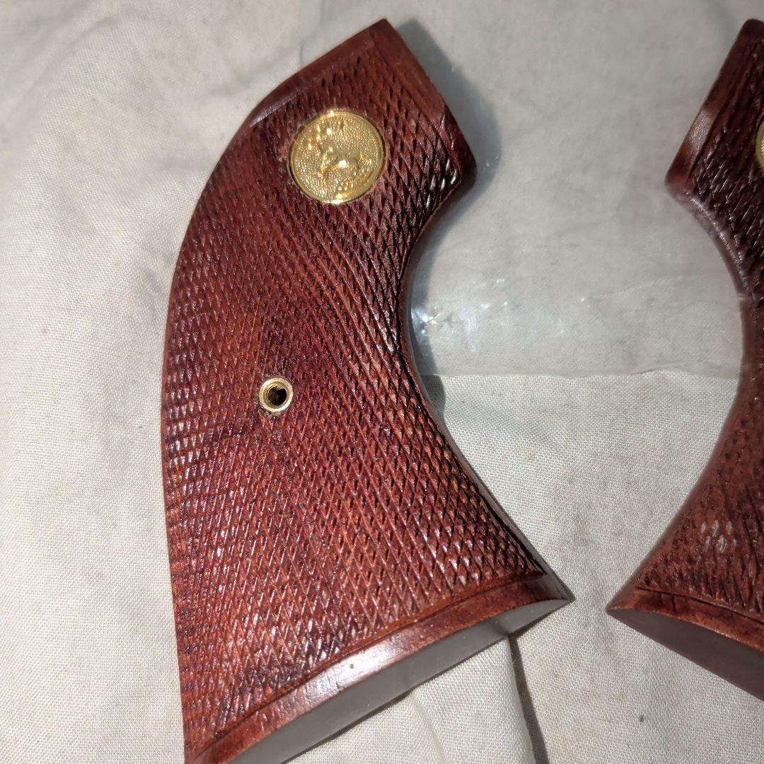 CAROM SHOT 木製グリップ saa用　チェッカリング　リアルウッド