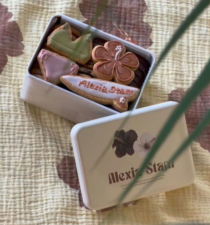 新品未開封☆ALEXIA STAM 表参道店舗限定　コラボクッキー缶