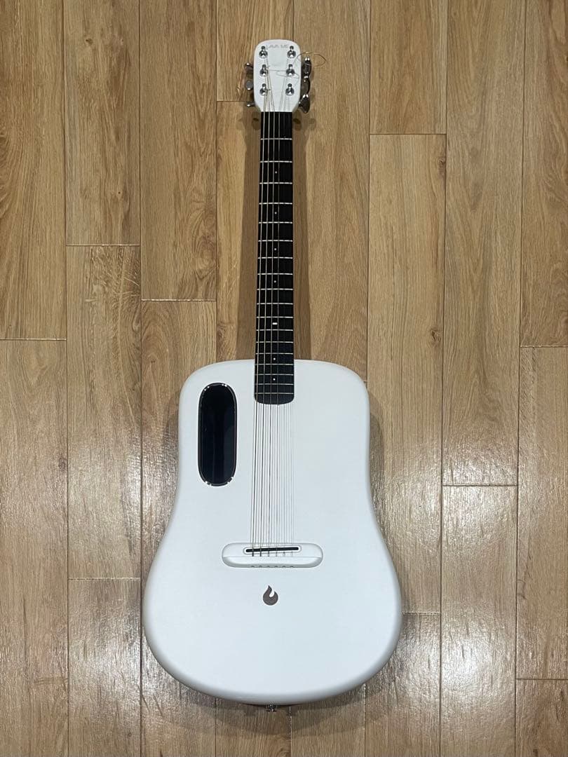 LAVA ME4 ホワイト エレアコ ギター ケース付き
