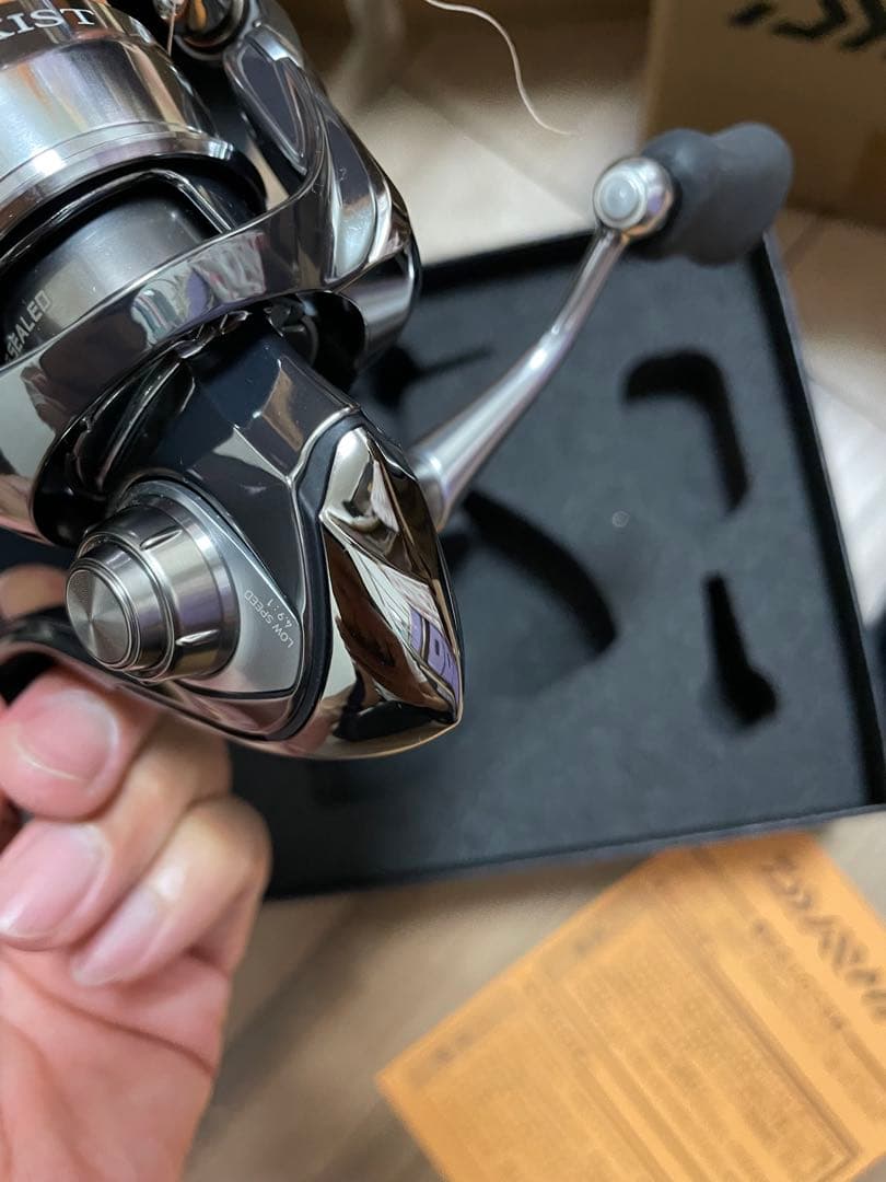 値下げ❗️現行モデル❗️ダイワ22イグジストLT2000S-P 極美品 付属品あり