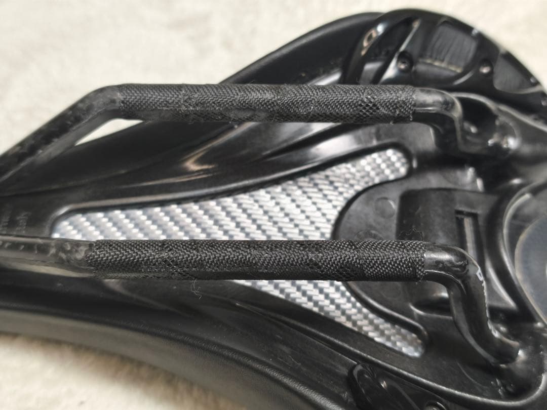 fi'zi:k ALIANTE VERSUS X カーボンレール229g