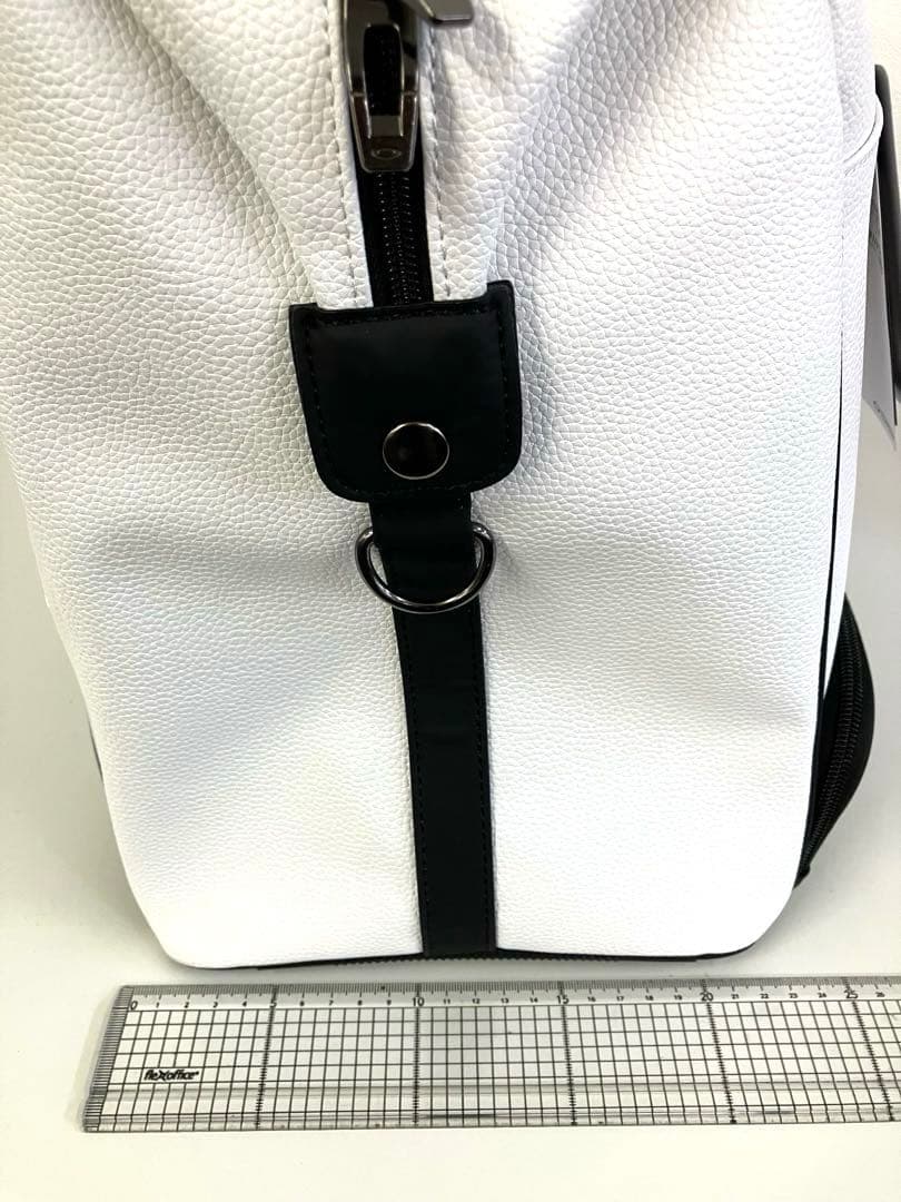 新品　オークリー　スカル　ボストンバッグ　ホワイト